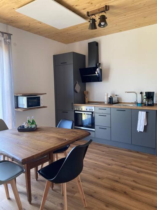 אוגסבורג Ferienwohnung Huettenzauber מראה חיצוני תמונה